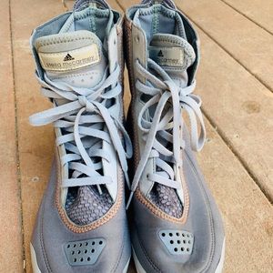 Stella McCartney sneaker size 7